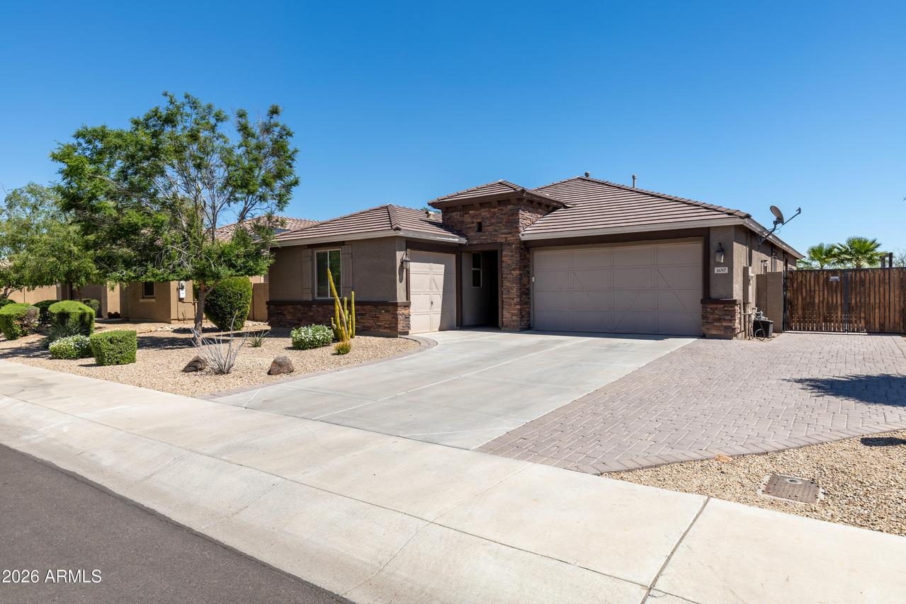 1697 N 160th Ave., Goodyear, AZ 85395