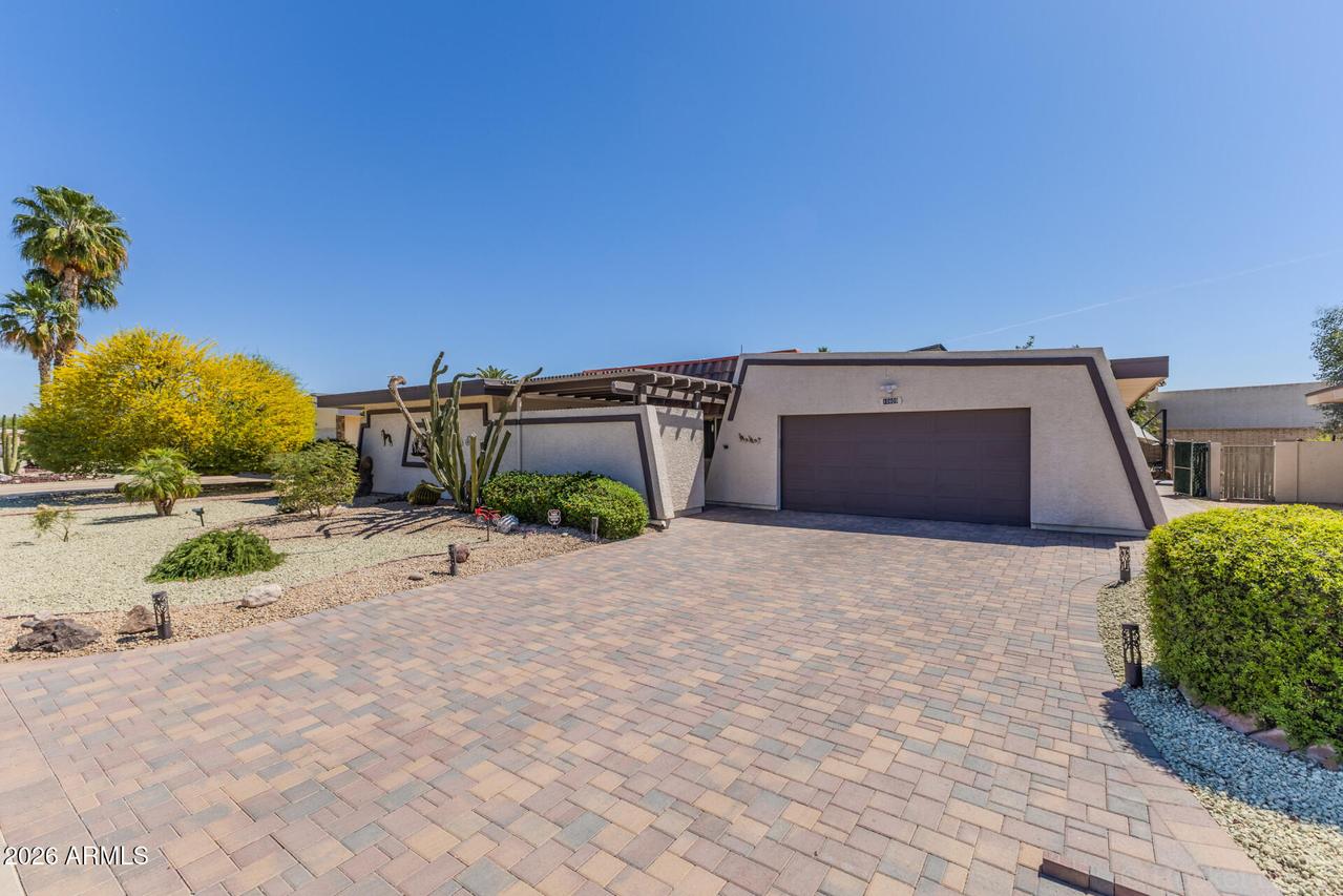 10809 W Palmeras Dr., Sun City, AZ 85373