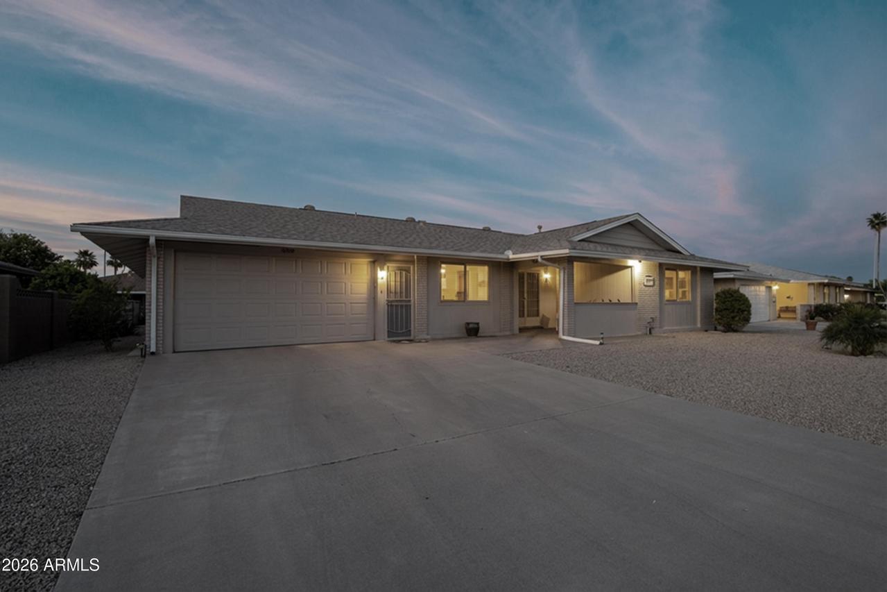 10939 W Roundelay Cir., Sun City, AZ 85351
