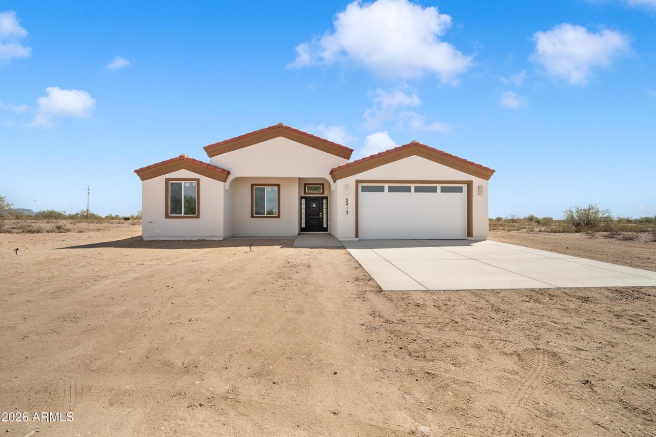 5913 N 425th Ave., Tonopah, AZ 85354