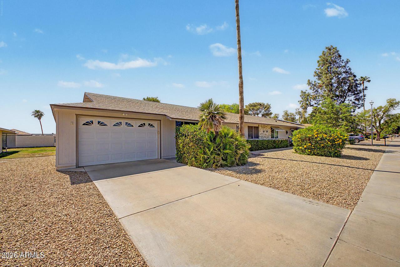 18842 N Lakeforest Dr., Sun City, AZ 85373