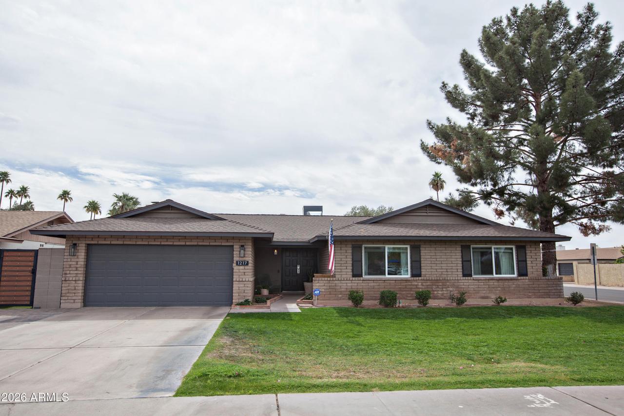 1217 E Watson Dr., Tempe, AZ 85283