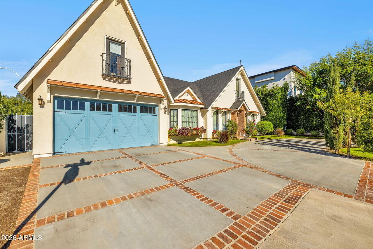 4402 E Turney Ave., Phoenix, AZ 85018