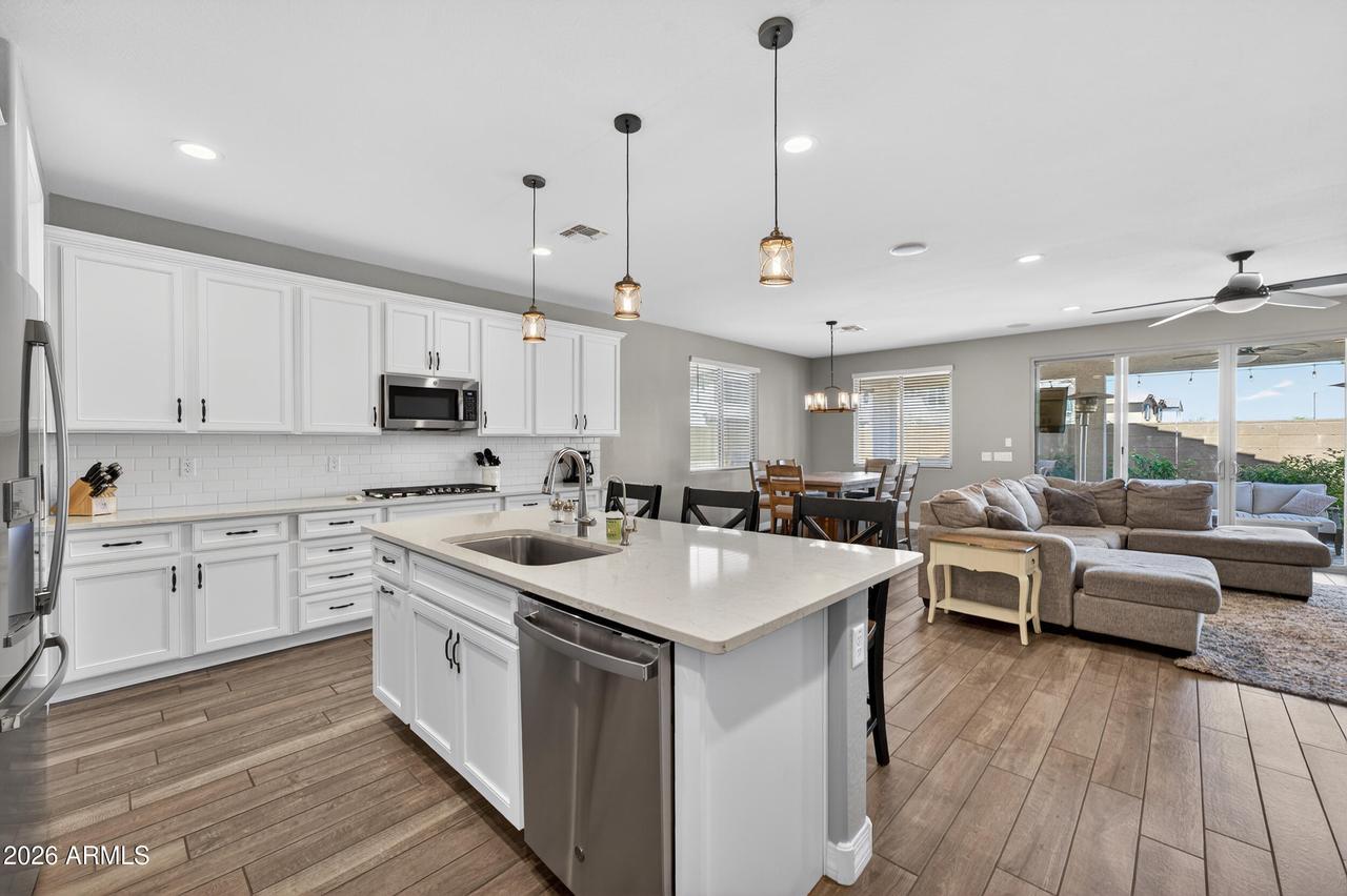 450 E Zion Pl., Chandler, AZ 85249