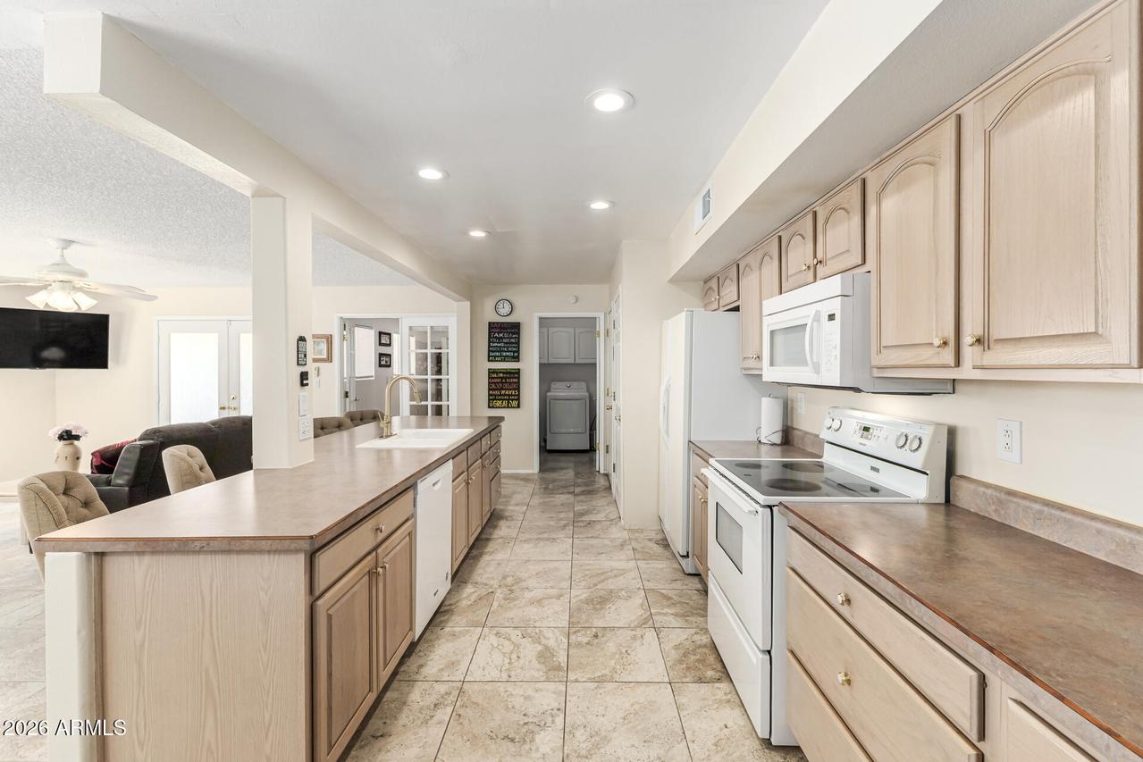 11801 N Coggins Dr., Sun City, AZ 85351