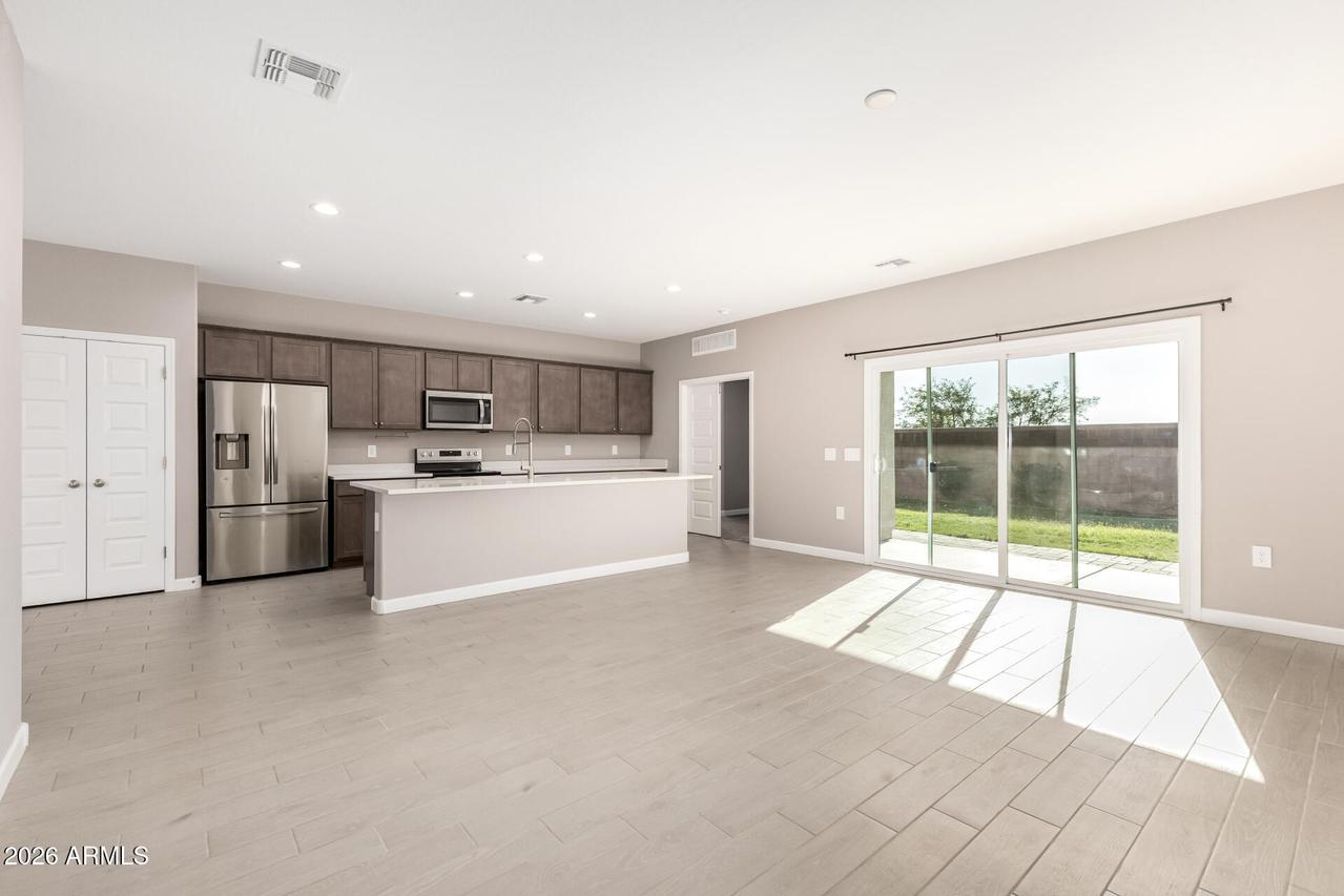 37044 N Aleutian Dr., San Tan Valley, AZ 85143