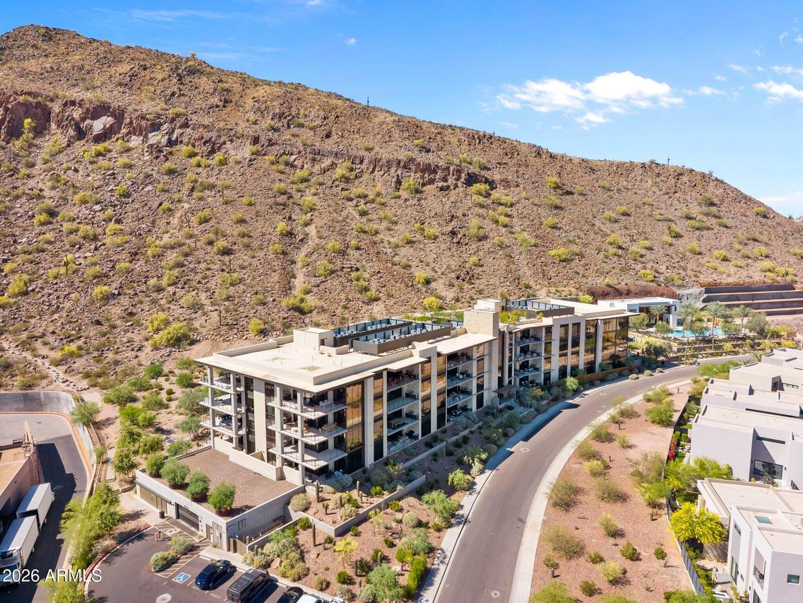 5000 N Camelback Ridge Dr. #208, Scottsdale, AZ 85251