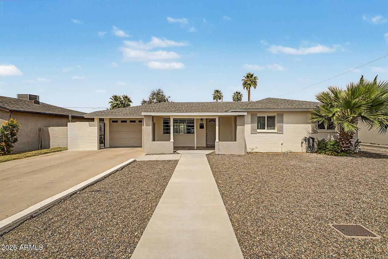 210 E El Camino Dr., Phoenix, AZ 85020