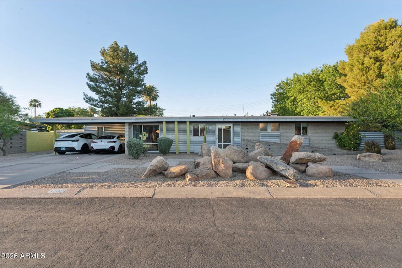 1318 W Glenn Dr., Phoenix, AZ 85021