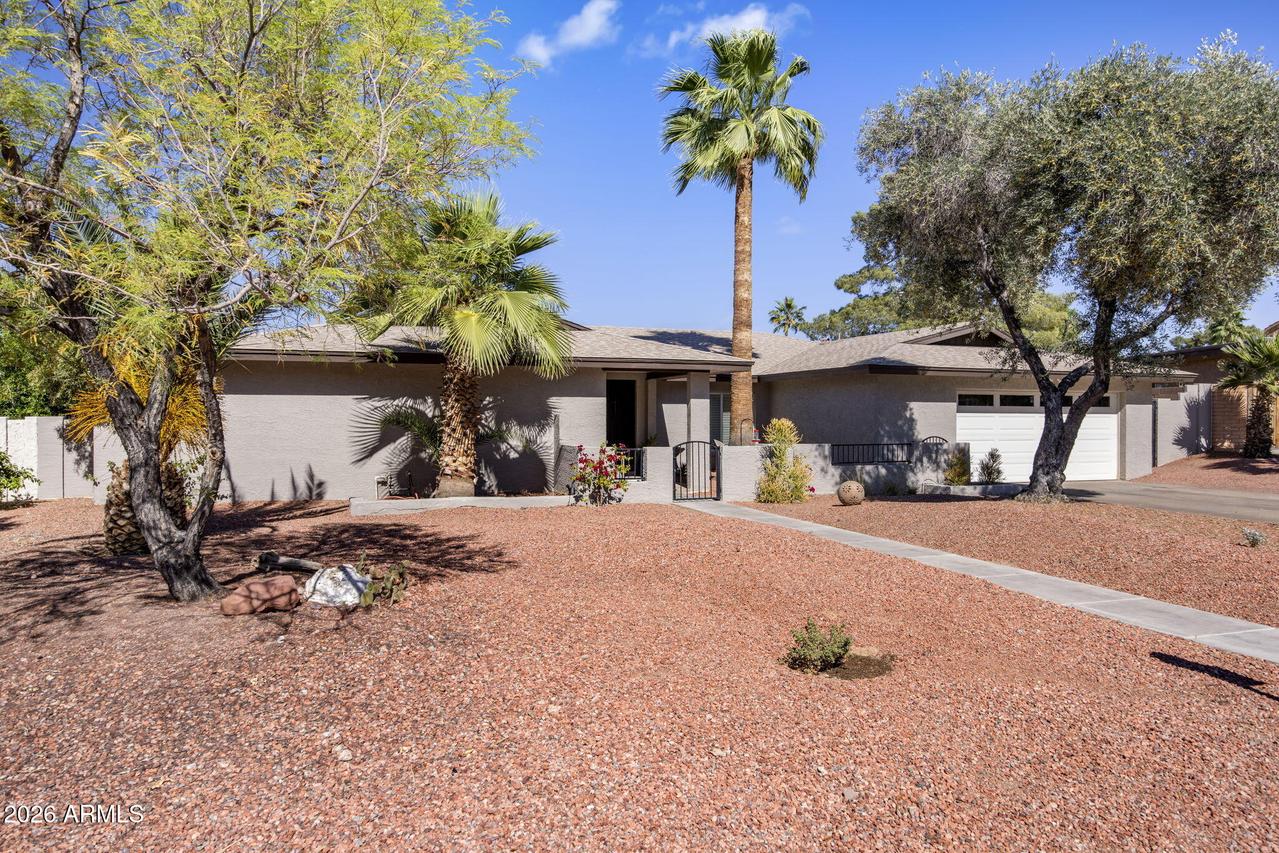 138 W Surrey Ave., Phoenix, AZ 85029