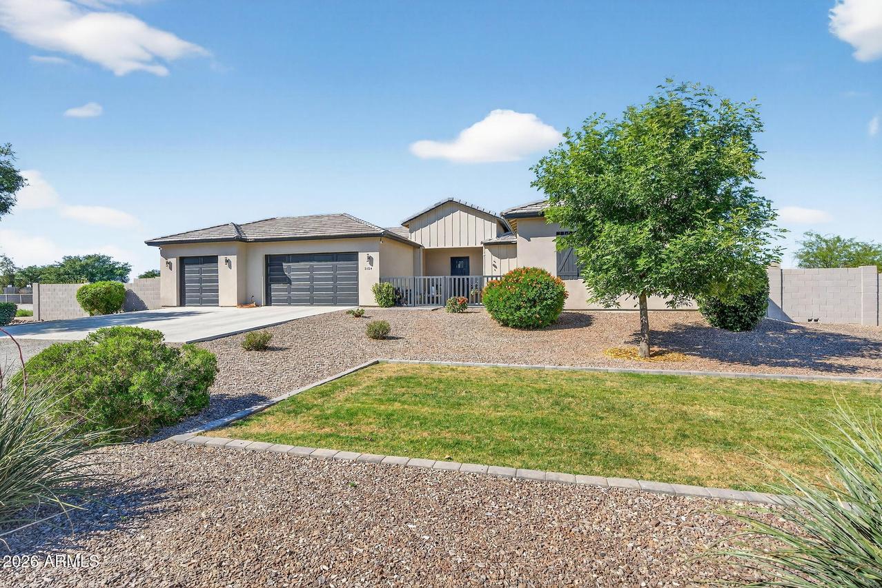 1124 E Loveland Ln., San Tan Valley, AZ 85140