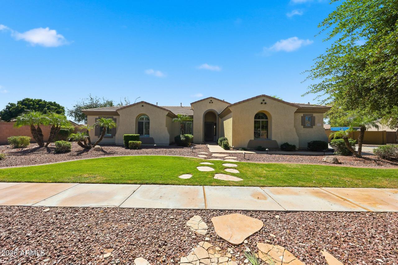 8001 W San Juan Ave., Glendale, AZ 85303
