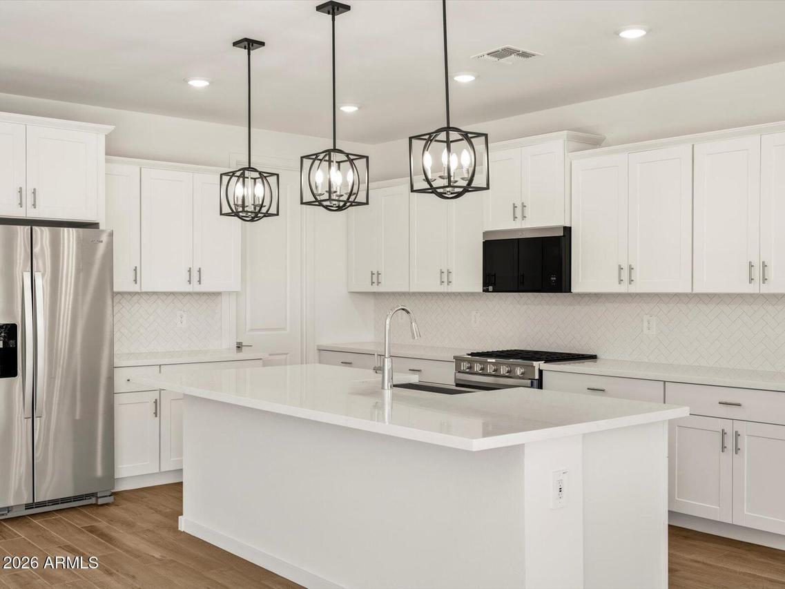 2484 E Vintage Dr., San Tan Valley, AZ 85143