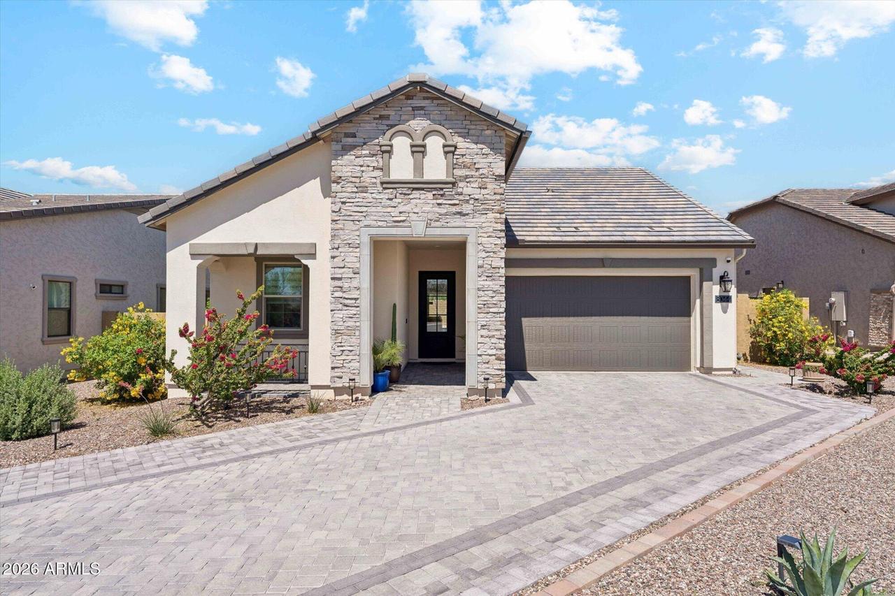8044 E June Cir., Mesa, AZ 85207