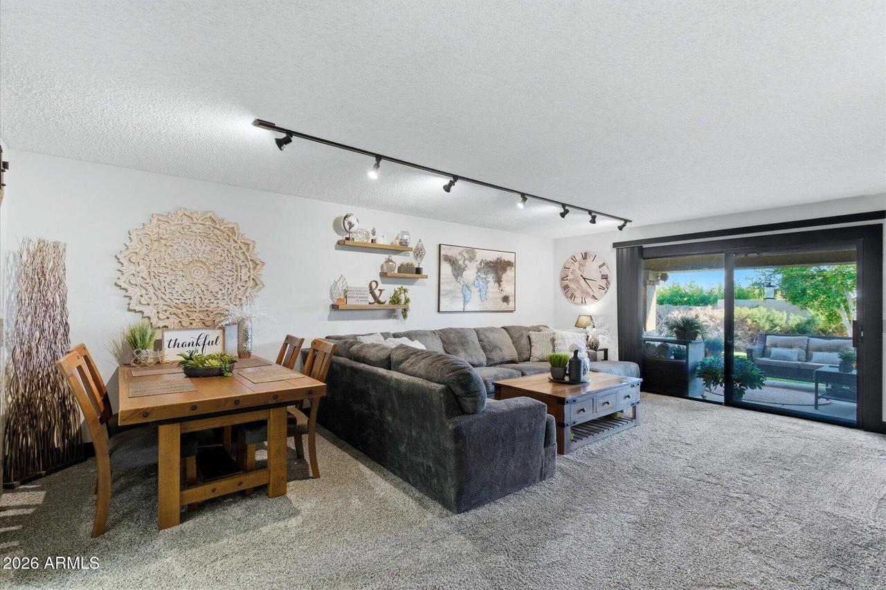 9427 W Mcrae Way, Peoria, AZ 85382