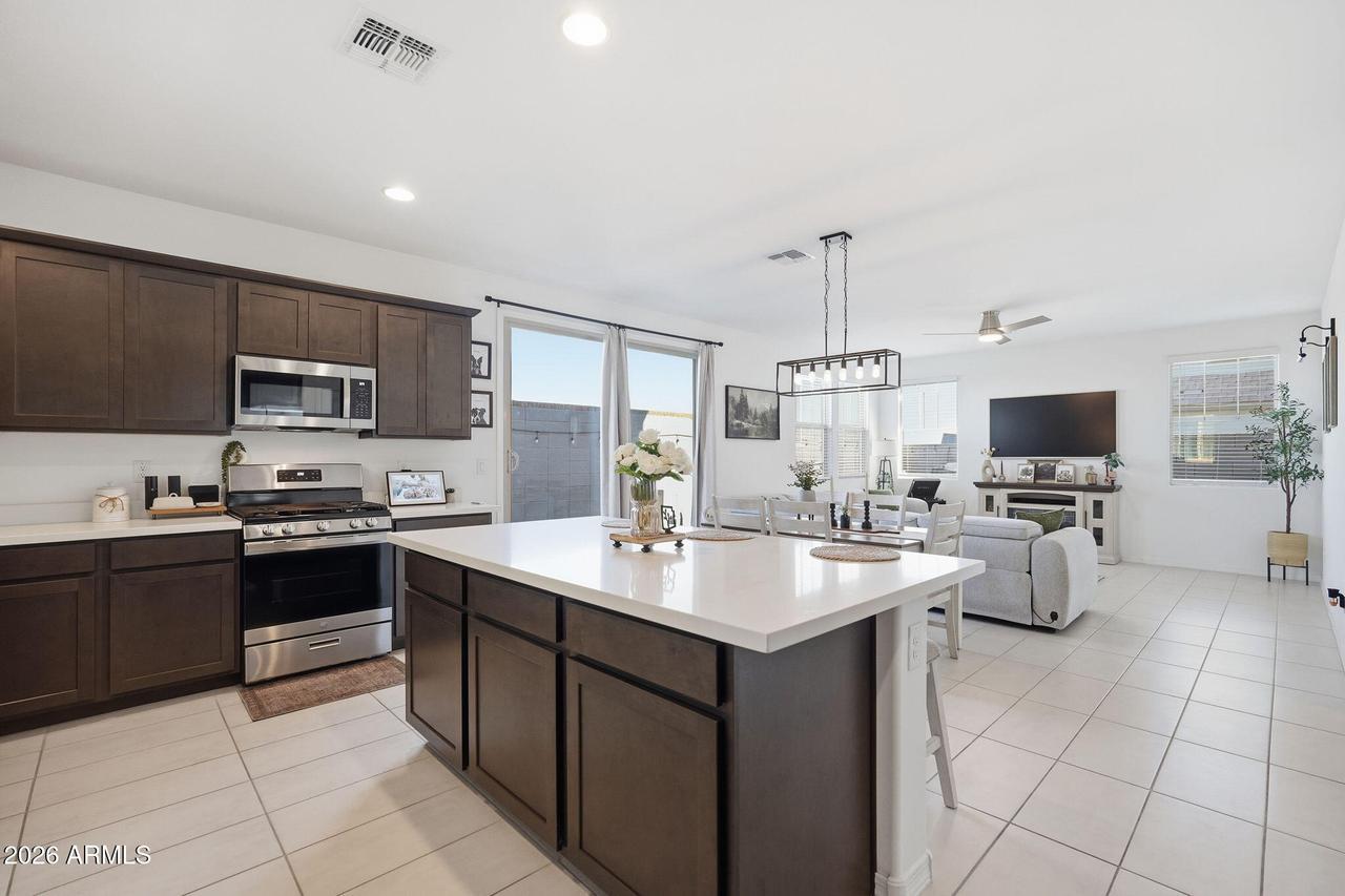 3763 N 99th Dr., Avondale, AZ 85392