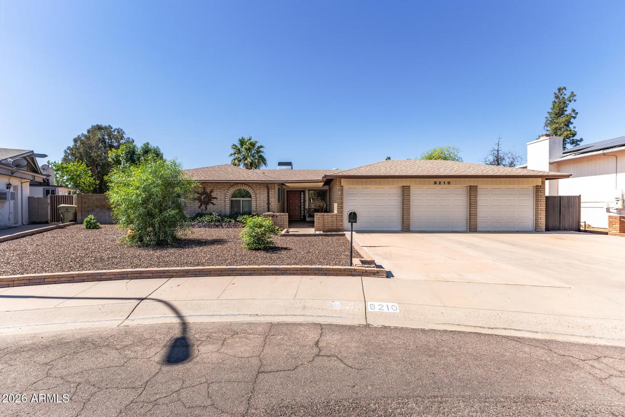 8210 N 50th Ave., Glendale, AZ 85302