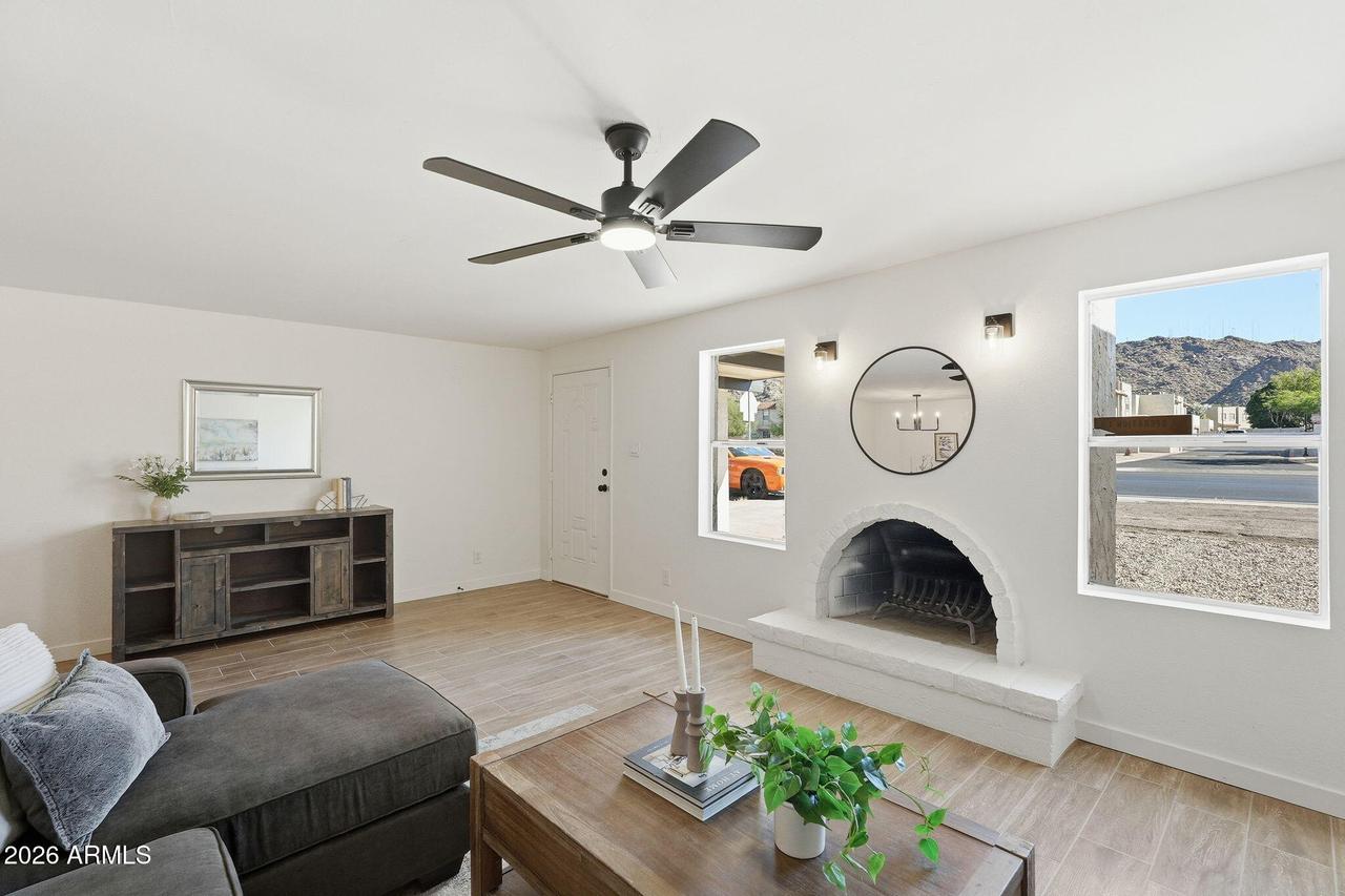 720 E Dobbins Rd., Phoenix, AZ 85042