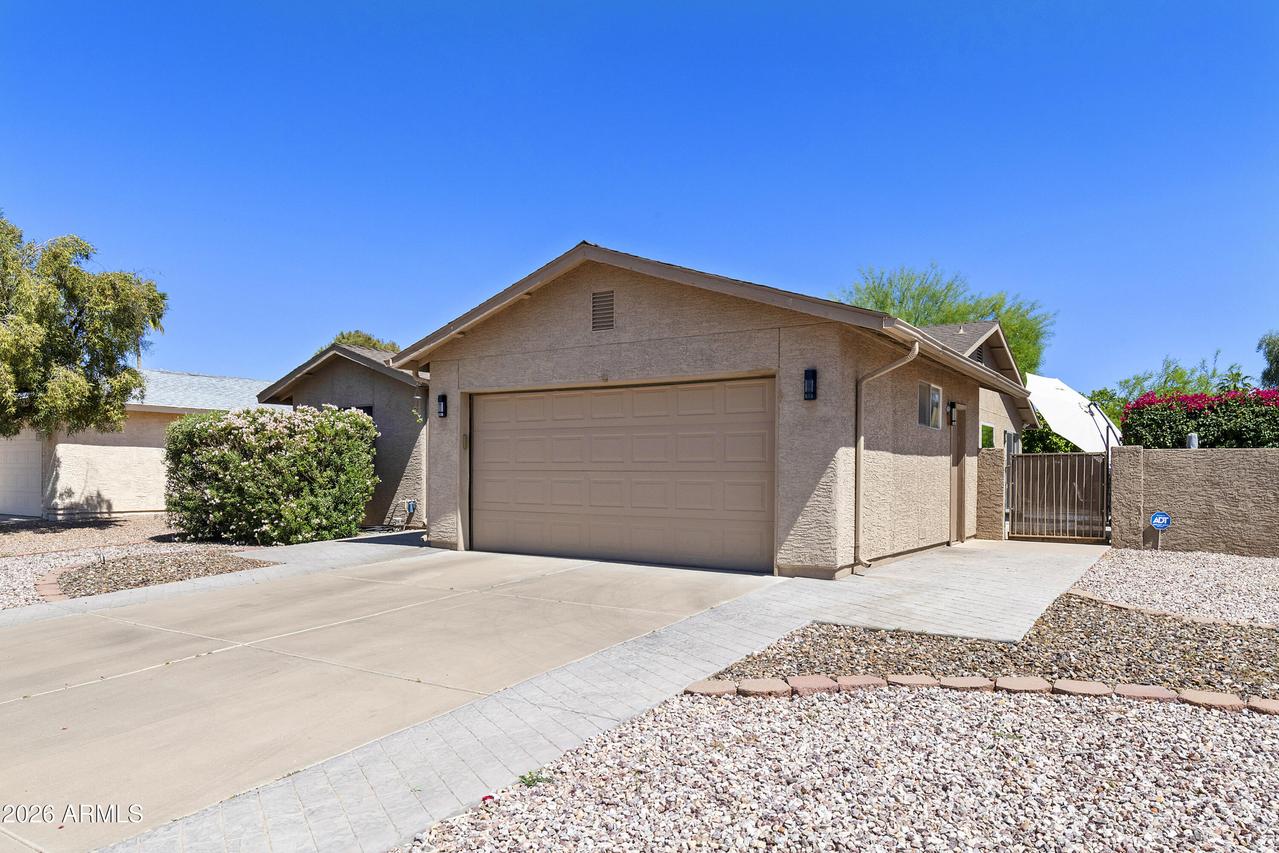 26613 S Eastlake Dr., Sun Lakes, AZ 85248