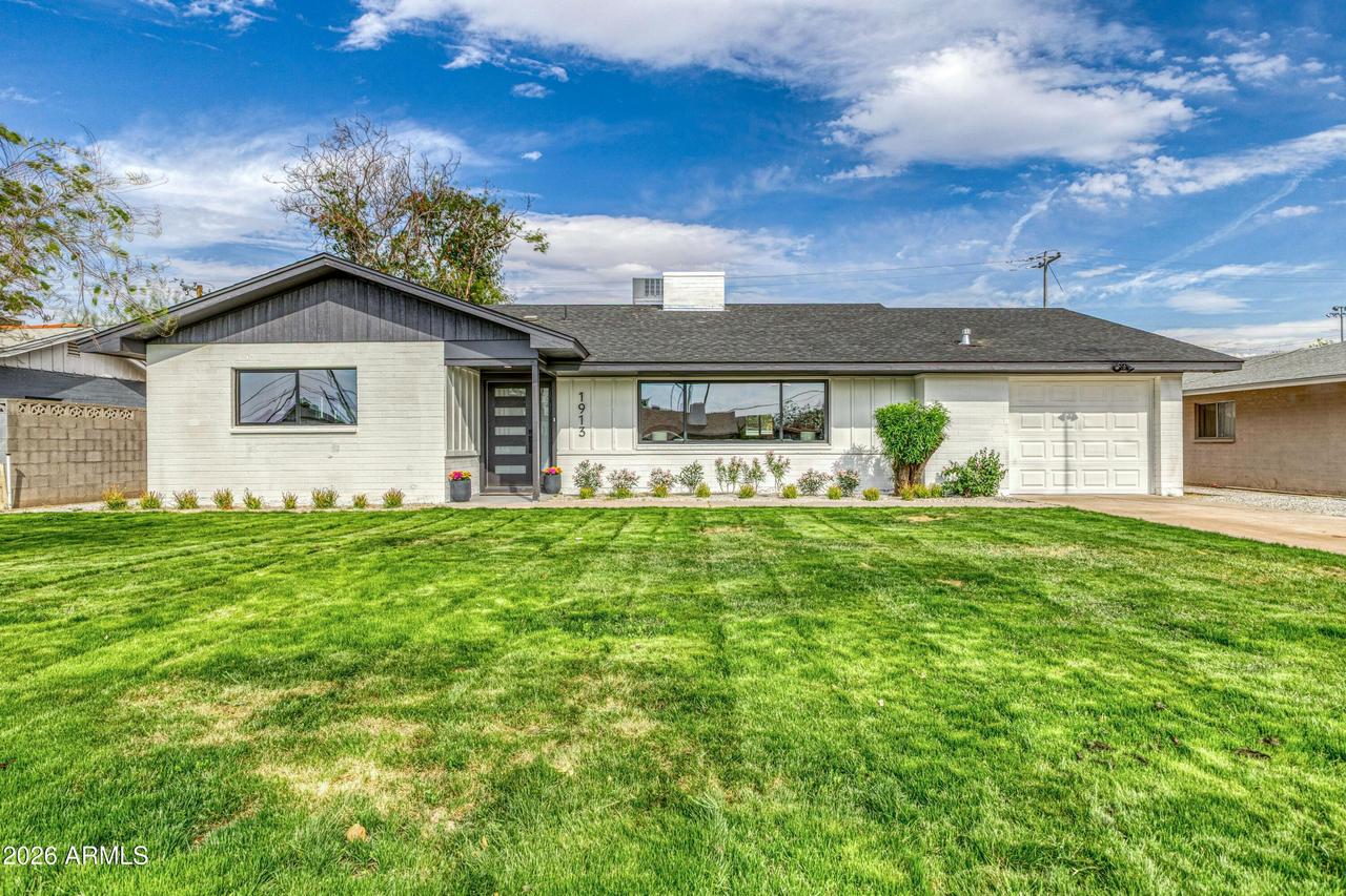1913 N 22nd Pl., Phoenix, AZ 85006