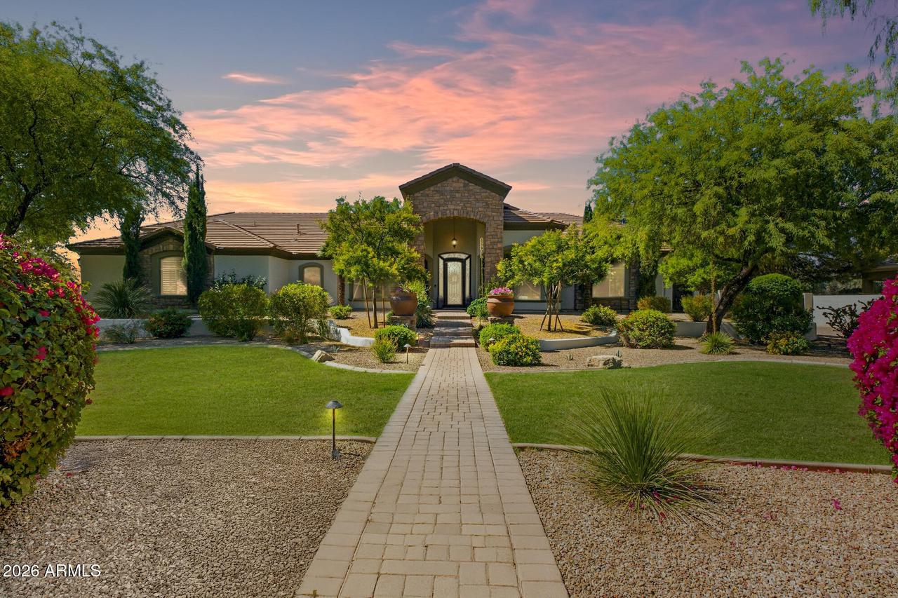 745 E John Henry Ln., Gilbert, AZ 85296