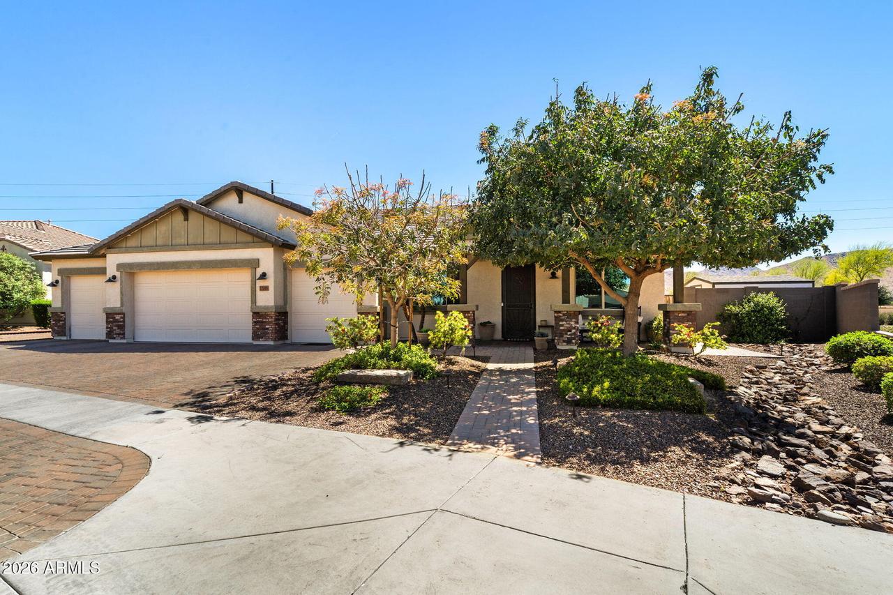 1541 W Ardmore Rd., Phoenix, AZ 85041