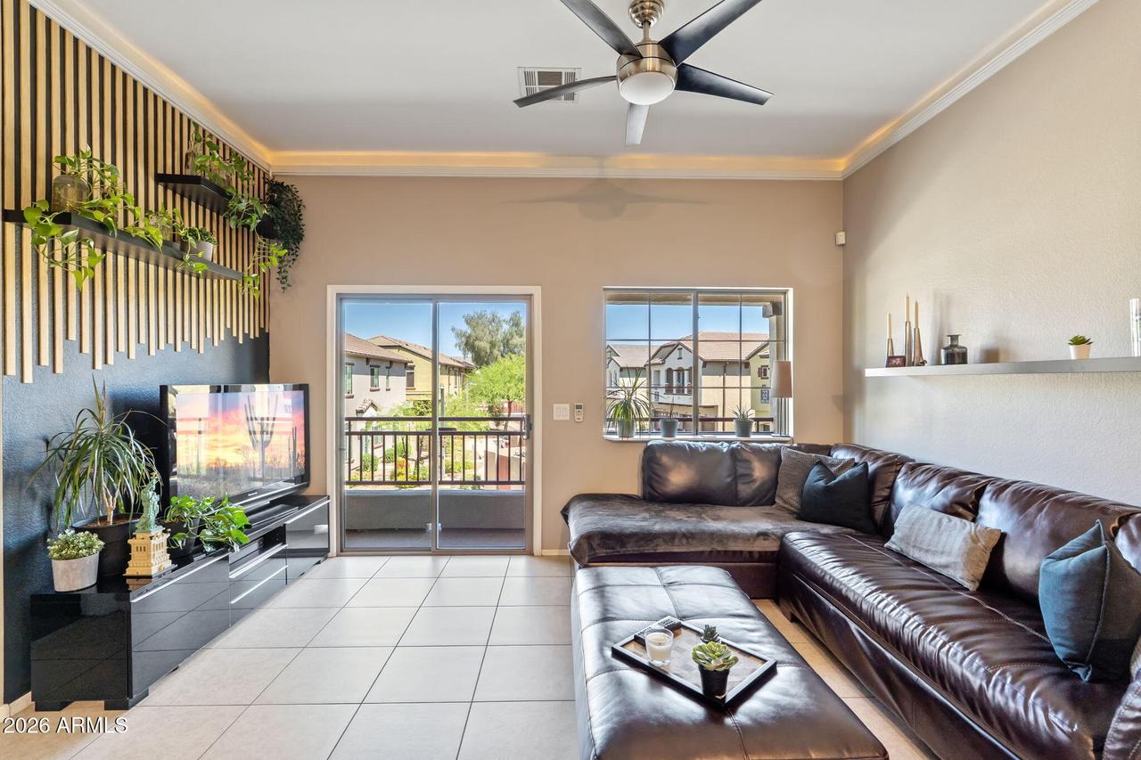 2725 E Mine Creek Rd. #2056, Phoenix, AZ 85024