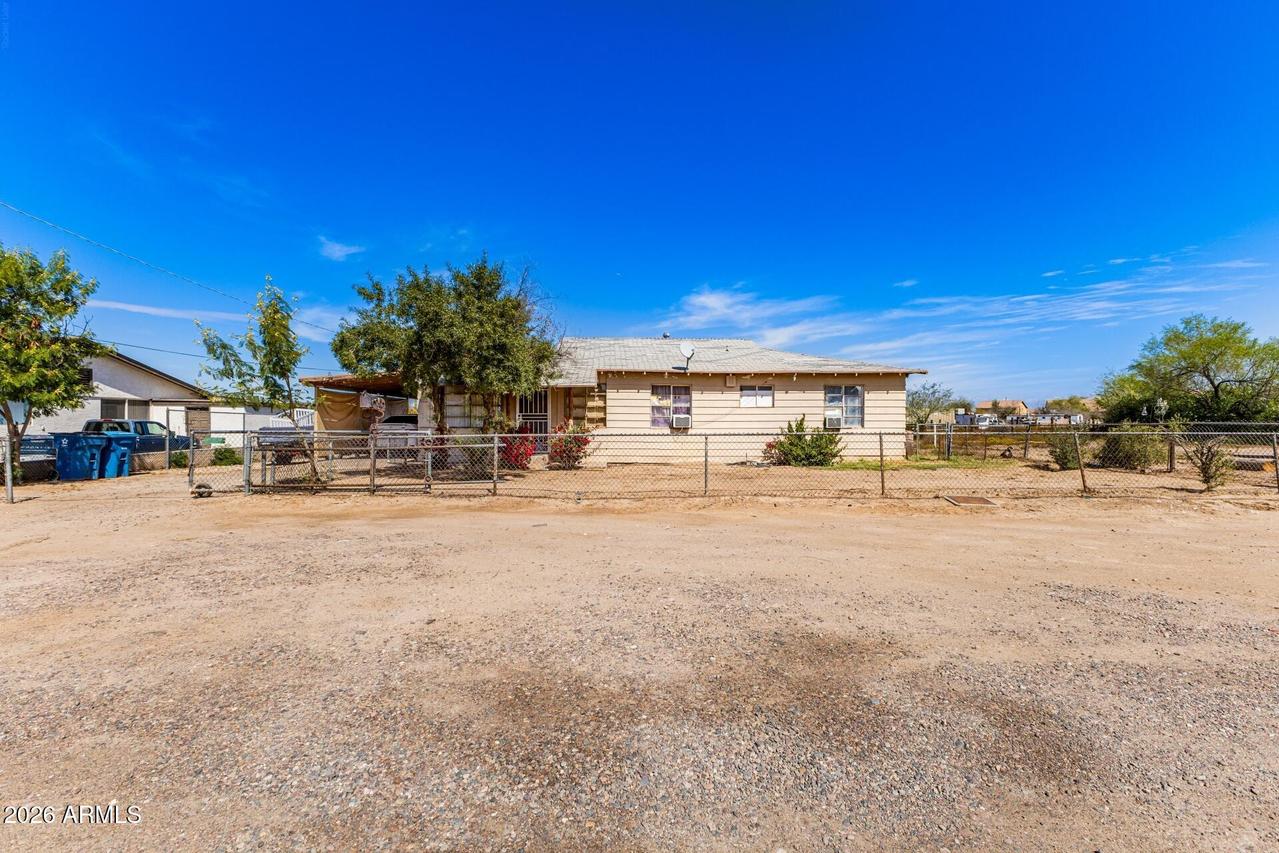 3802 W Alta Vista Rd., Phoenix, AZ 85041