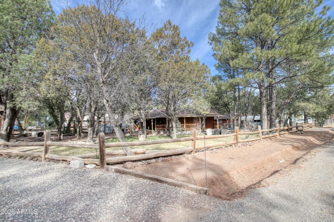 2233 Oakwood Dr., Lakeside, AZ 85929