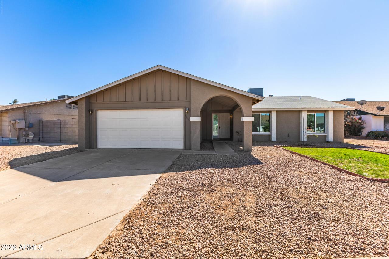 1525 S Chestnut Cir., Mesa, AZ 85204