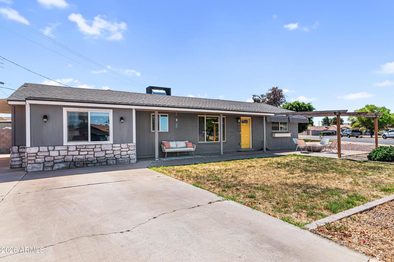 557 N Standage, Mesa, AZ 85201