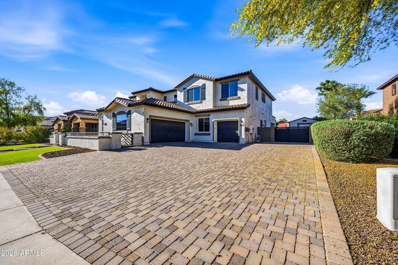 17962 W Montecito Ave., Goodyear, AZ 85395