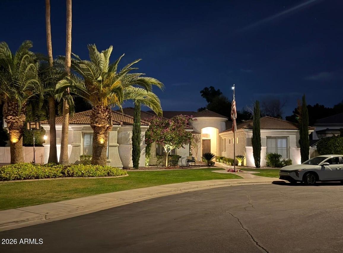 1632 N Rico Cir., Mesa, AZ 85213