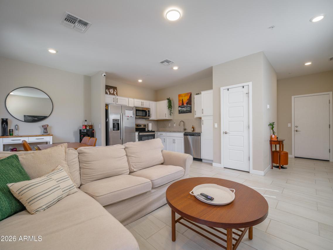 2170 W Harmont Dr., Phoenix, AZ 85021