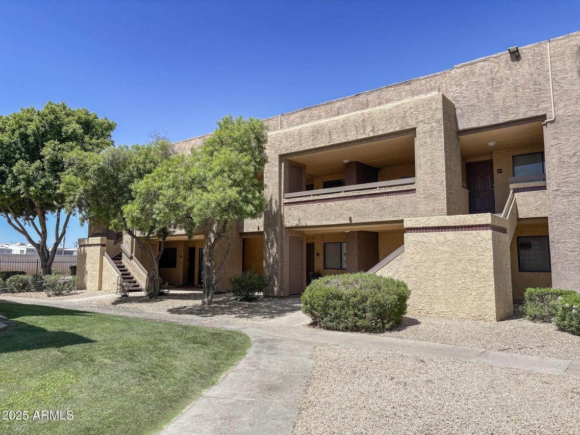 3535 W Tierra Buena Ln. #236, Phoenix, AZ 85053