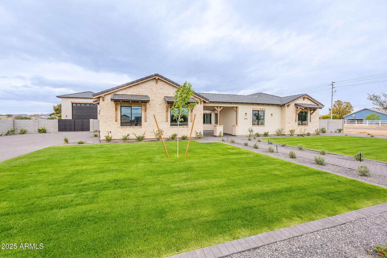 6930 N 178th Ln., Waddell, AZ 85355