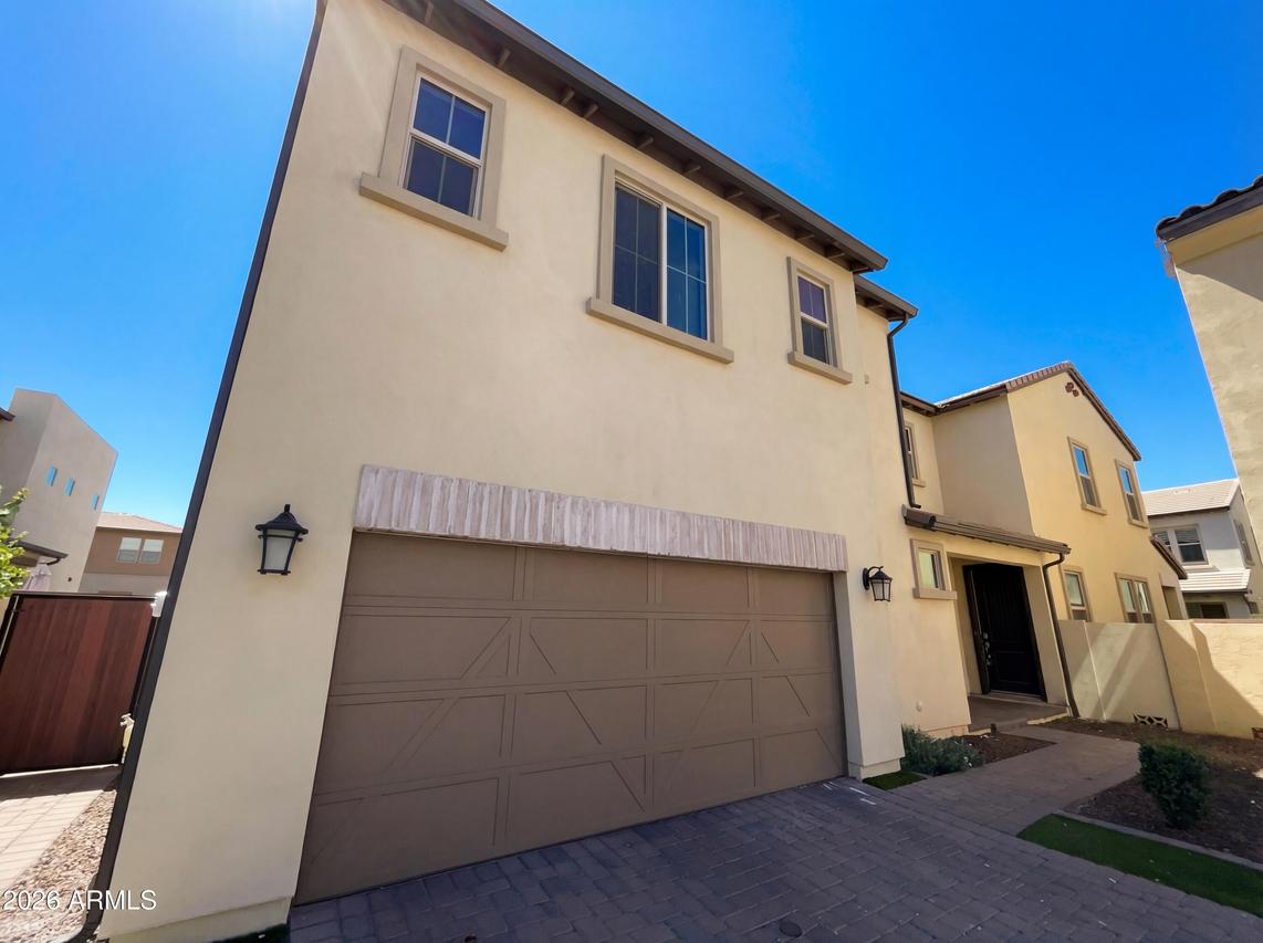 1952 S Follett Way, Gilbert, AZ 85295