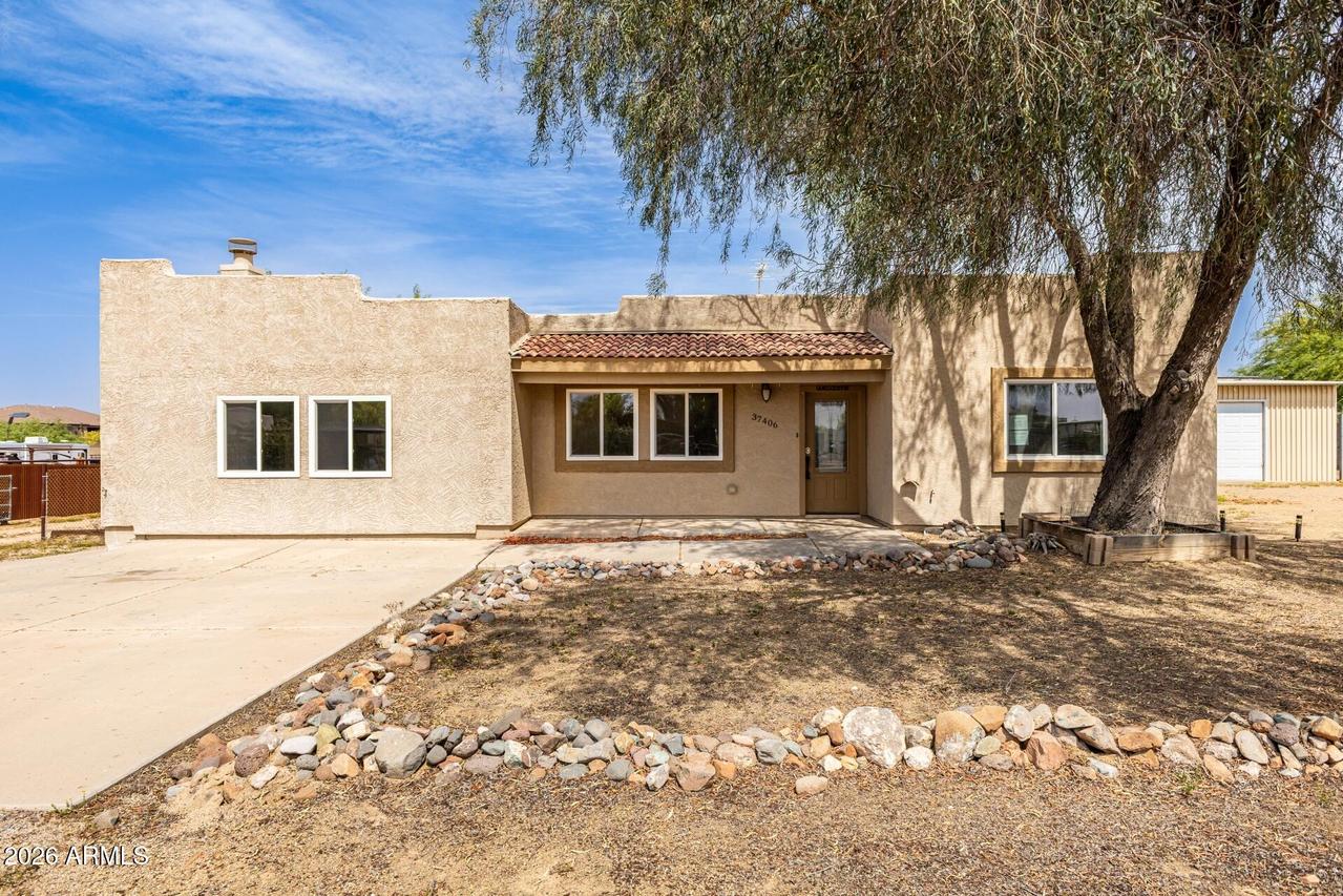 37406 N 15th Ave., Phoenix, AZ 85086