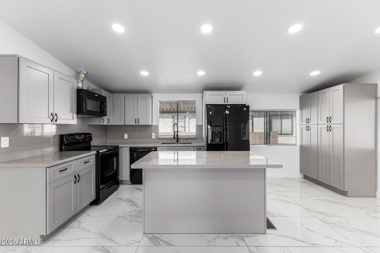 1102 S 98th St., Mesa, AZ 85208