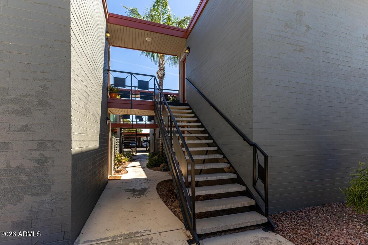 1241 E Medlock Dr. #213, Phoenix, AZ 85014