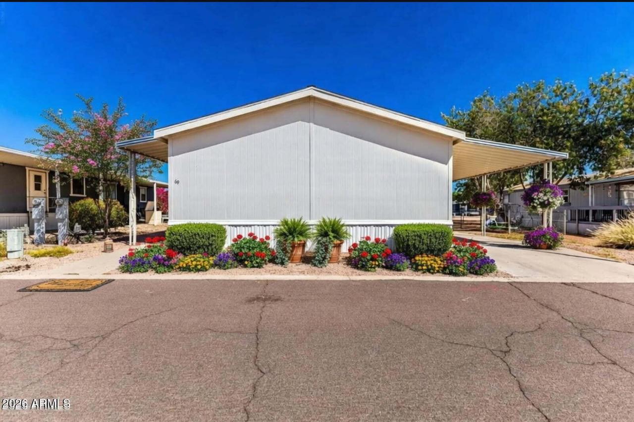 2200 N Delaware Dr. #69, Apache Junction, AZ 85120