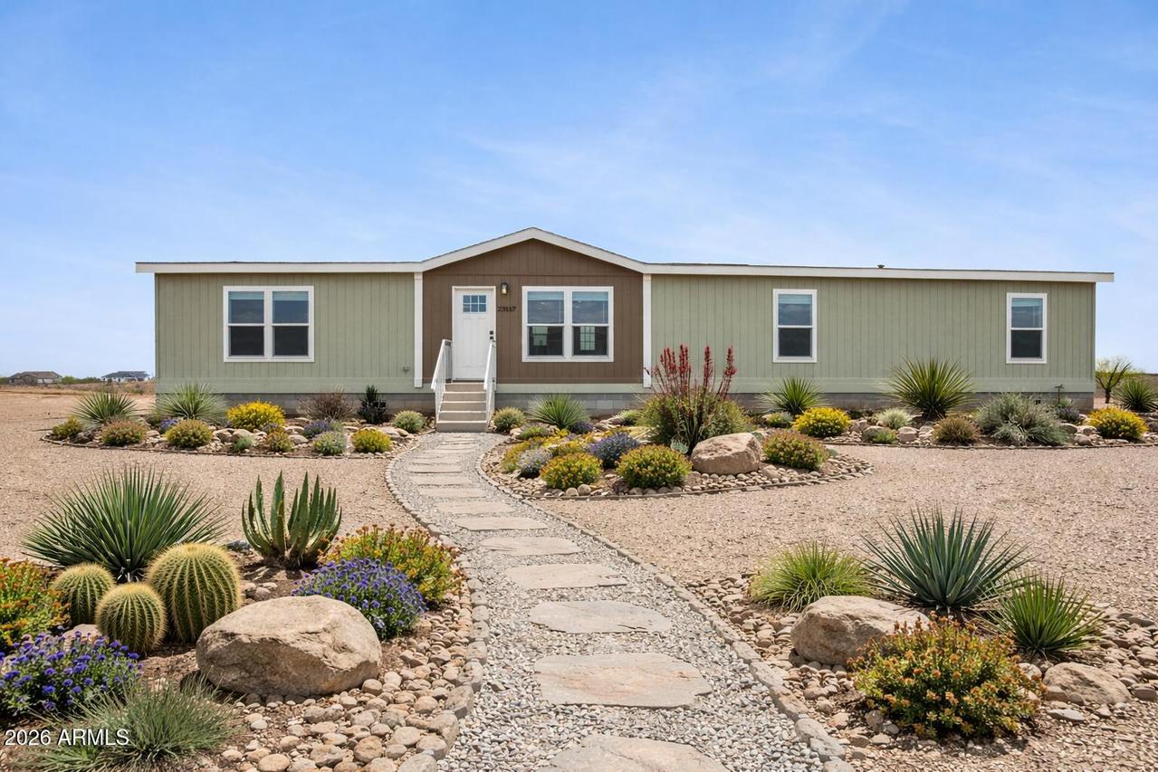25424 W Mark Ln., Wittmann, AZ 85361