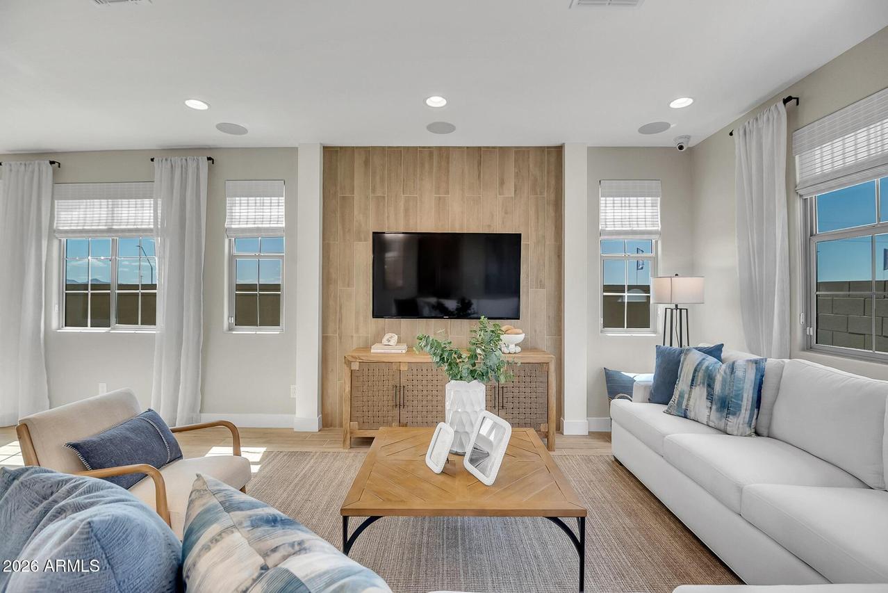 43230 N Hinoki St., San Tan Valley, AZ 85140