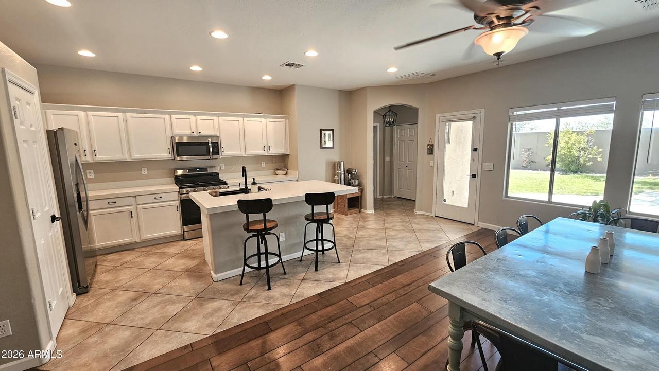 42414 N 46th Ln., Phoenix, AZ 85086