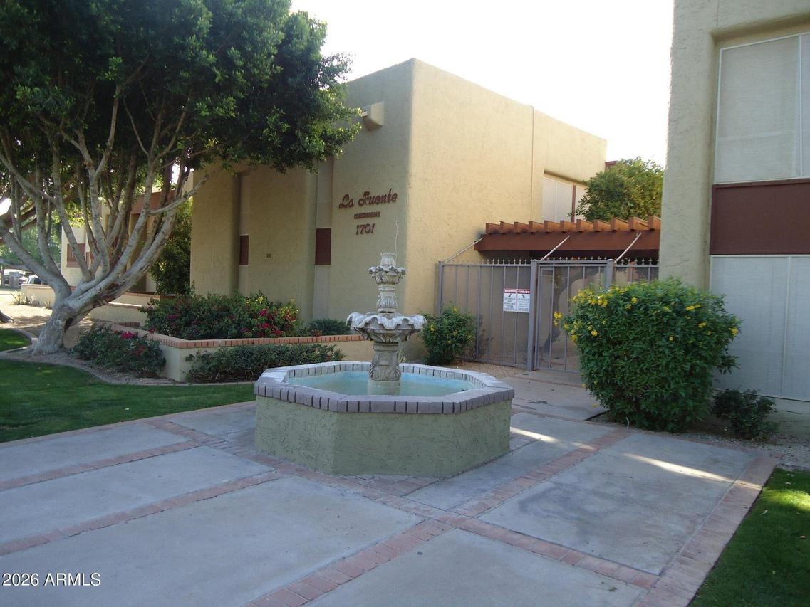 1701 W Tuckey Ln. #208, Phoenix, AZ 85015