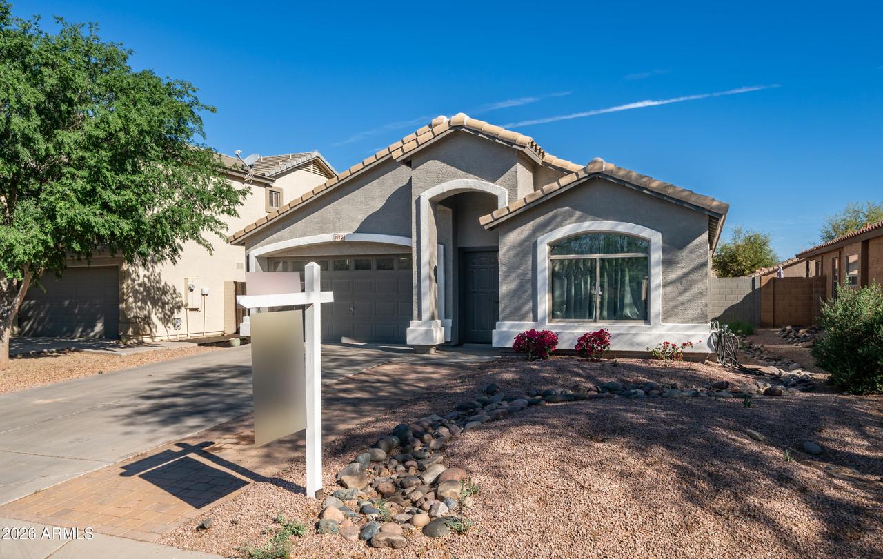 1740 E Kelsi Ave., San Tan Valley, AZ 85140