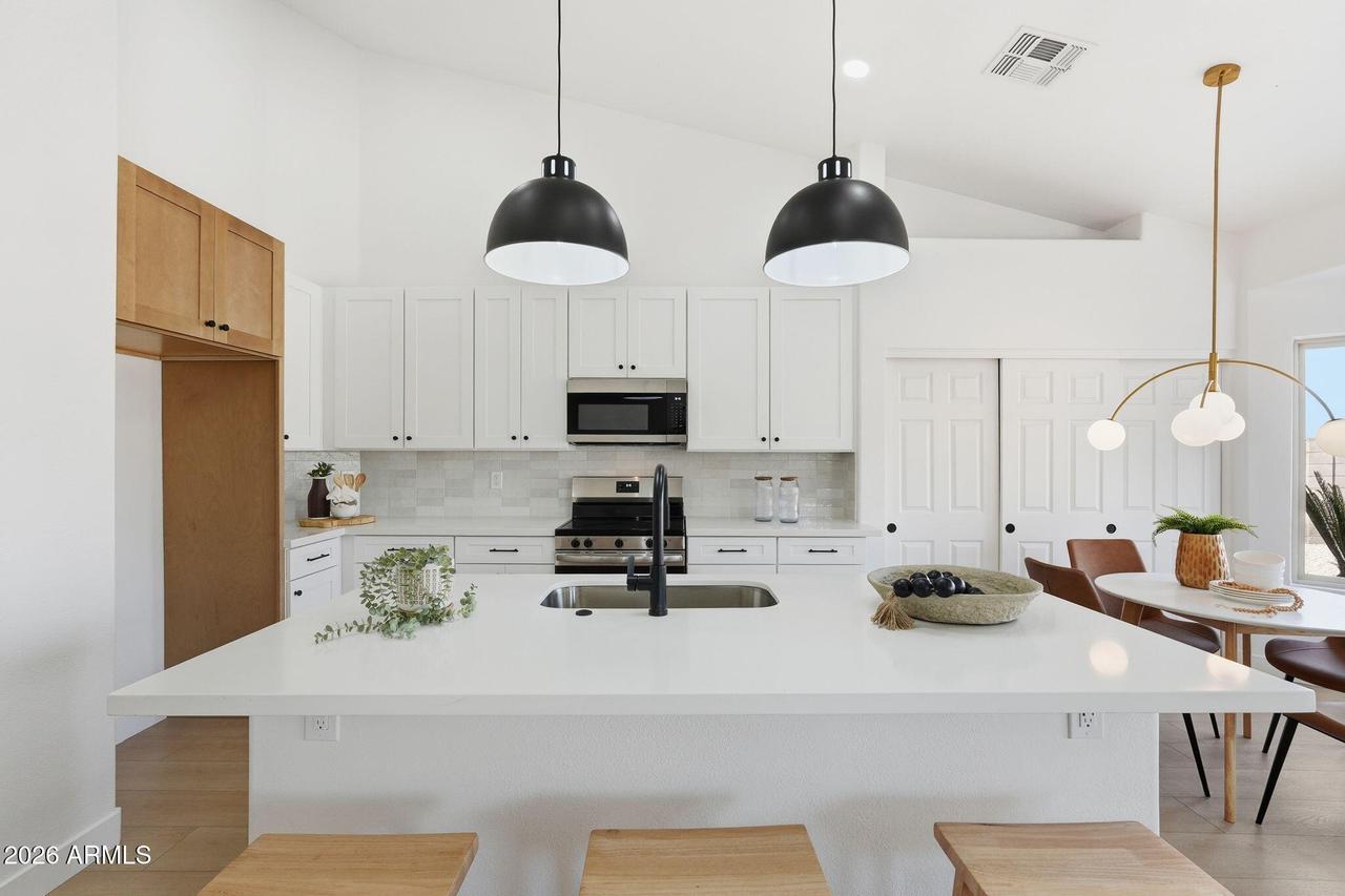 15221 S 47th Way, Phoenix, AZ 85044