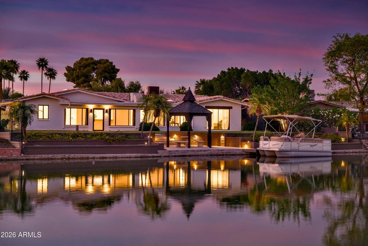 2425 W Impala Cir., Mesa, AZ 85202