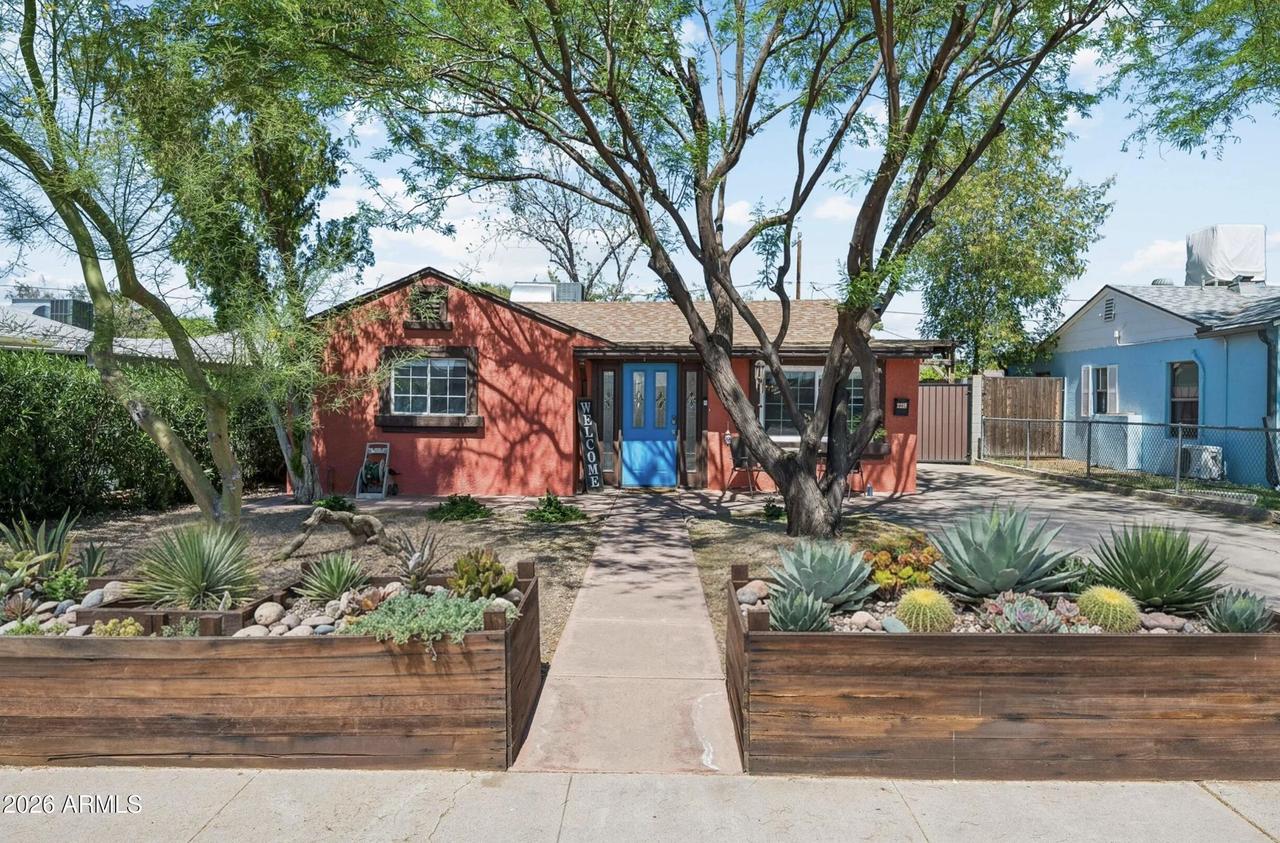 2218 E Yale St., Phoenix, AZ 85006