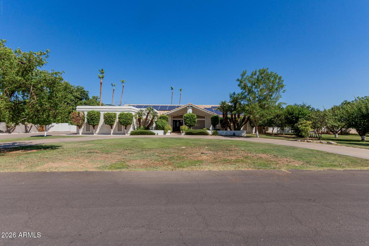 5237 N 106th Ave., Glendale, AZ 85307